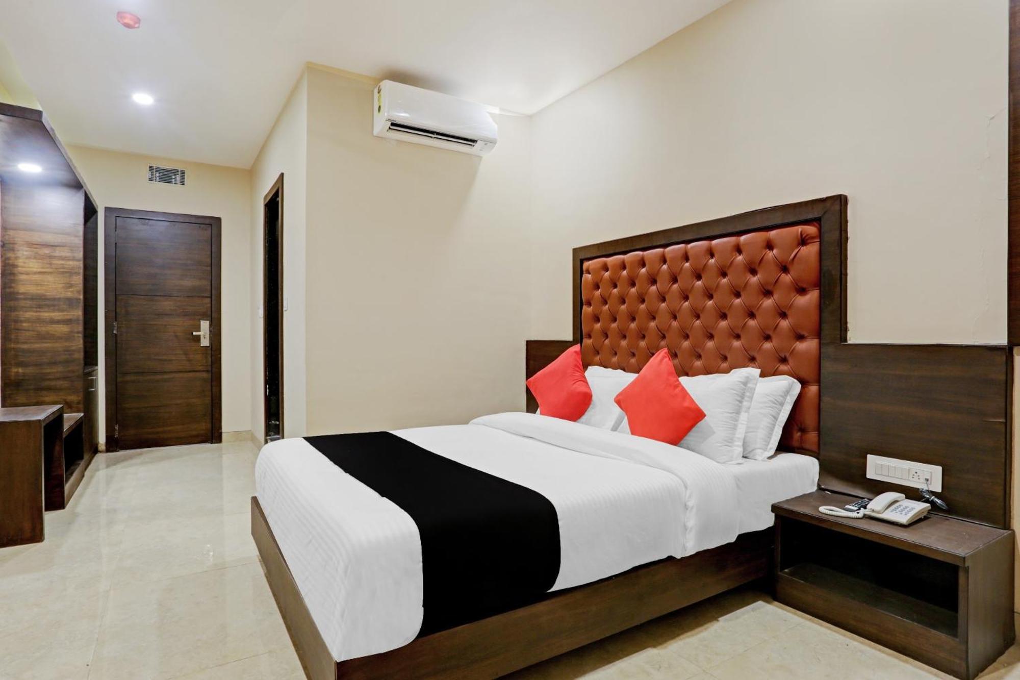 Capital O 80951 Hotel Vertigo Suite 孟买 外观 照片