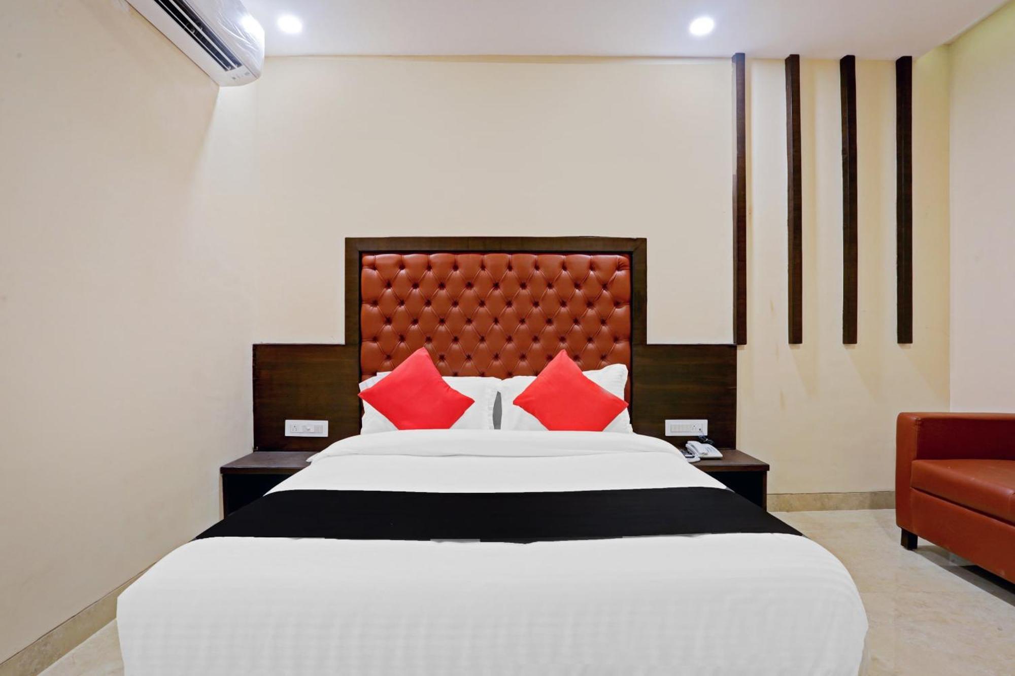 Capital O 80951 Hotel Vertigo Suite 孟买 外观 照片