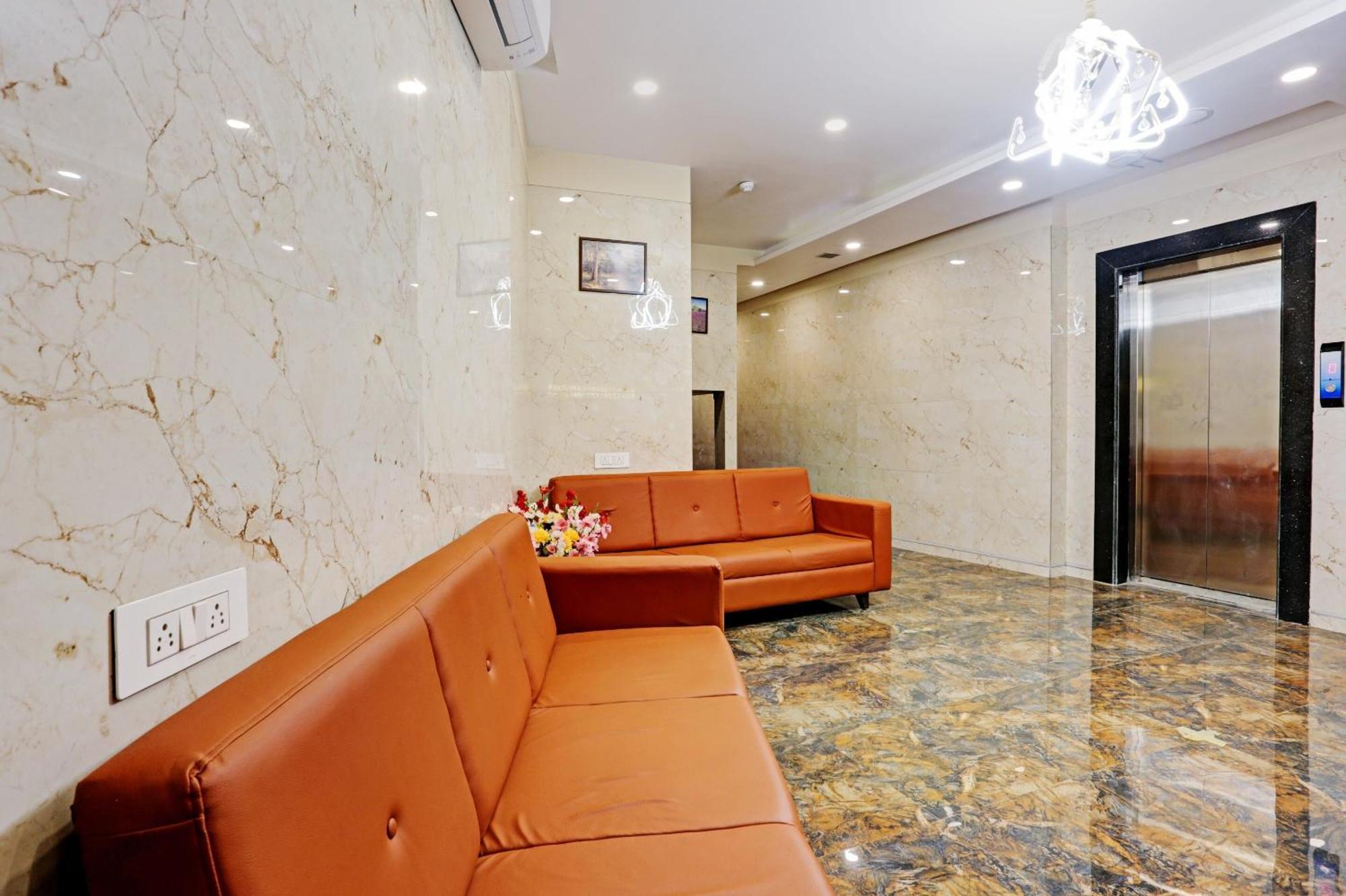 Capital O 80951 Hotel Vertigo Suite 孟买 外观 照片